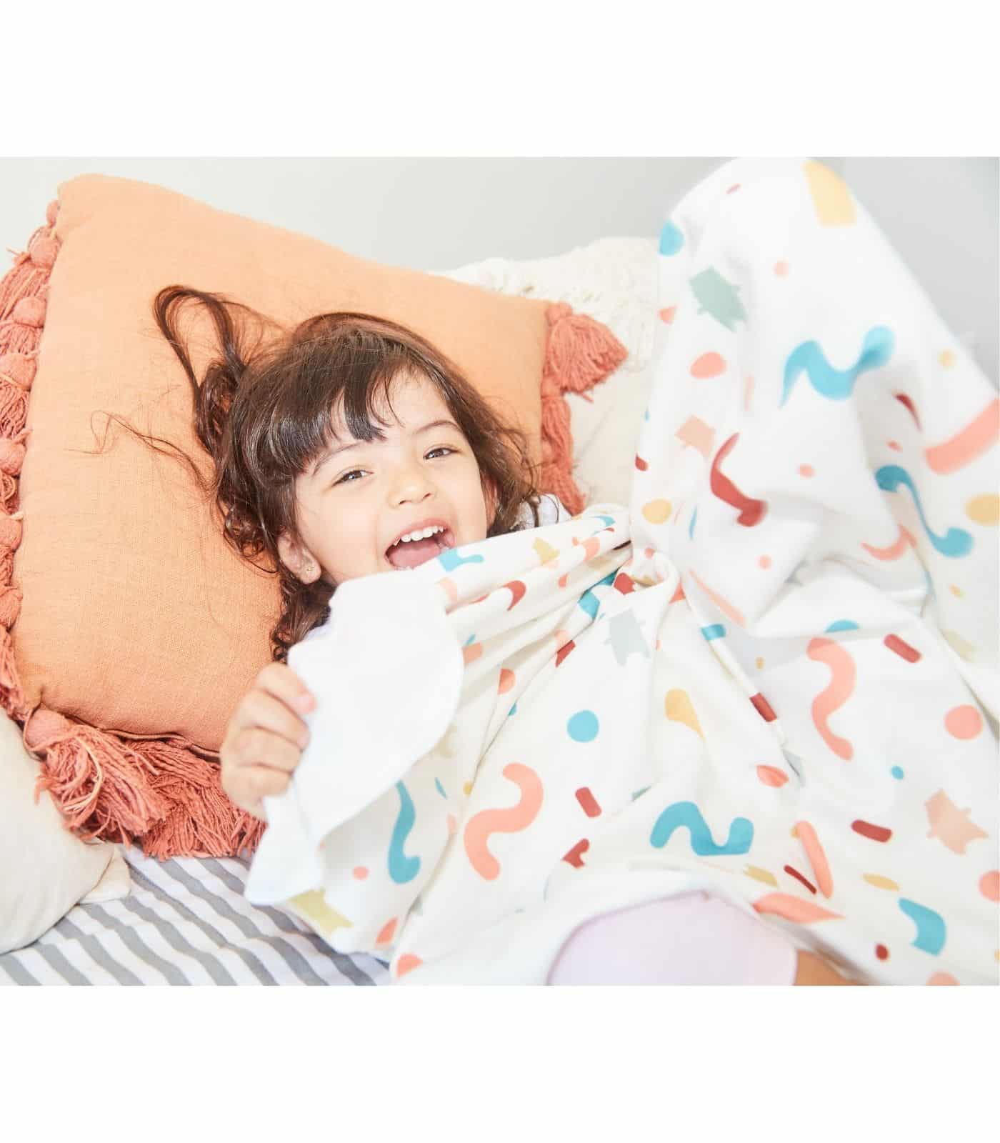 Manta Cobertor En Sleeping Azul y Blanco con Mangas Para Bebe - Babini  Mundo Infantil